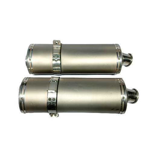 ΔΙΠΛΑ ΤΕΛΙΚΑ ΚΑΤΩ ΑΠΟ ΤΗΝ ΟΥΡΑ LASER YAMAHA R1 2004-2006 - Image 5