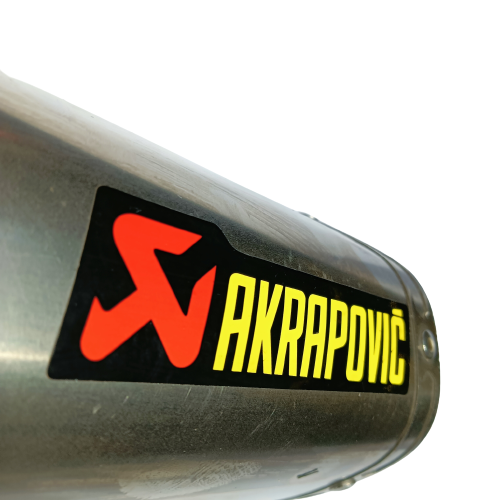 ΤΕΛΙΚΟ ΕΞΑΤΜΙΣΗΣ AKRAPOVIC ΑΣΗΜΙ ΚΑΤΩ ΑΠΟ ΤΗΝ ΟΥΡΑ HONDA CBR1000RR 2004-2007 - Image 2
