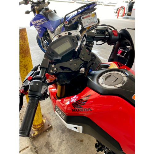 ΤΙΜΟΝΙΕΡΑ / ΤΙΜΟΝΟΠΛΑΚΑ ΑΛΟΥΜΙΝΙΟΥ CNC ΜΕ CLIPONS HONDA MSX125 / MSX125SF / CBR1000RR/ CBR600RR / SUZUKI GSXR600 - 750 / GSXR1000 / GSXR13000 - Image 5