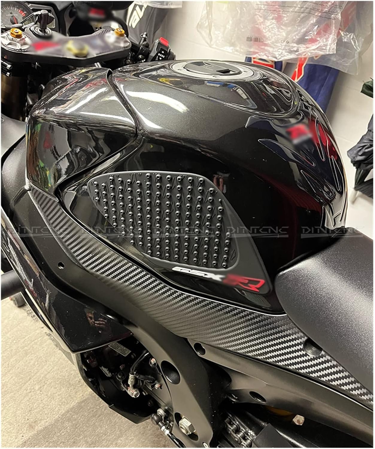 ΠΡΟΣΤΑΤΕΥΤΙΚΟ ΡΕΖΕΡΒΟΥΑΡ SUZUKI GSXR ΣΤΟ ΓΟΝΑΤΟ - Image 2