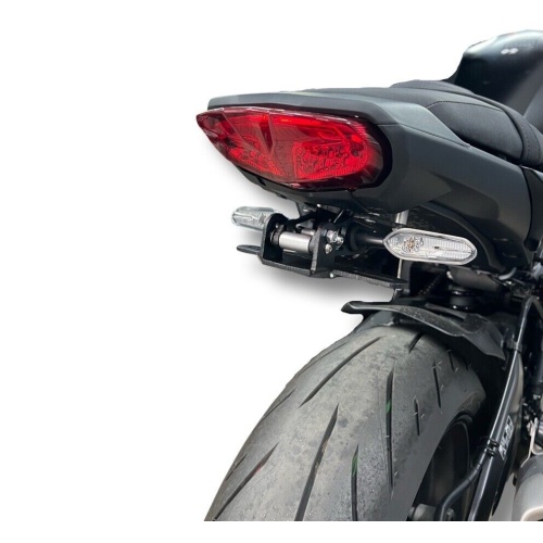 ΑΝΑΔΙΠΛΟΥΜΕΝΗ ΣΠΑΣΤΗ ΒΑΣΗ ΠΙΝΑΚΙΔΑΣ GREF YAMAHA MT-10 2016+ - Image 2