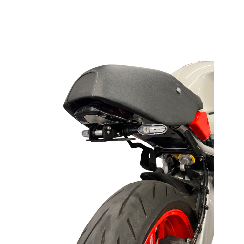 ΑΝΑΔΙΠΛΟΥΜΕΝΗ ΣΠΑΣΤΗ ΒΑΣΗ ΠΙΝΑΚΙΔΑΣ GREF YAMAHA XSR900 2022+ / XSR900 GP 2024+ - Image 2