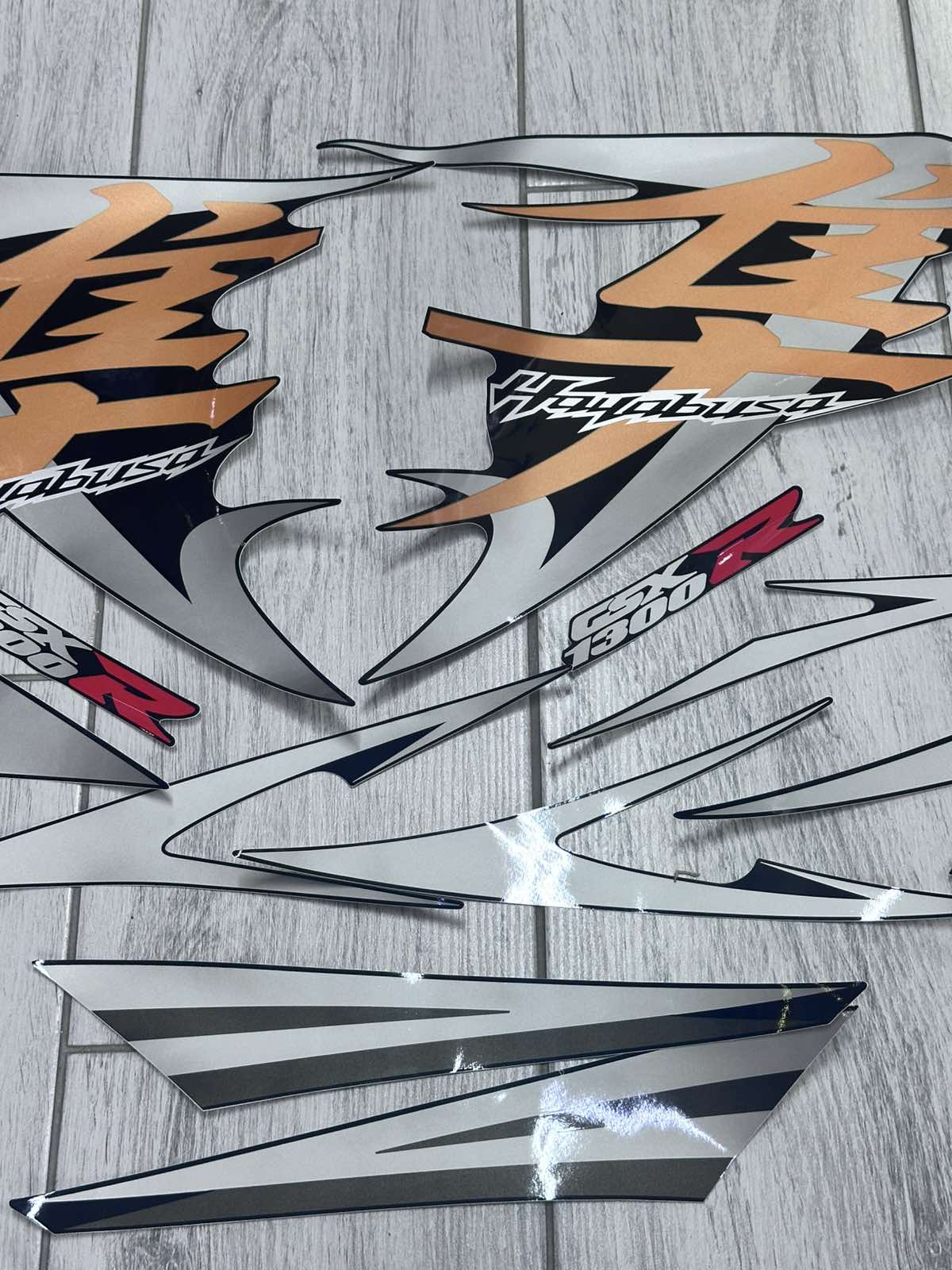 ΣΕΤ ΑΥΤΟΚΟΛΛΗΤΑ FAIRING SUZUKI GSXR1300 HAYABUSA 2008-2020 ΑΣΗΜΙ-ΠΟΡΤΟΚΑΛΙ - Image 5